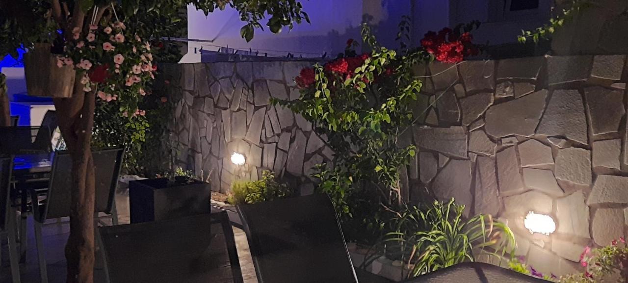 Siren Rooms And Apartments Paros ภายนอก รูปภาพ